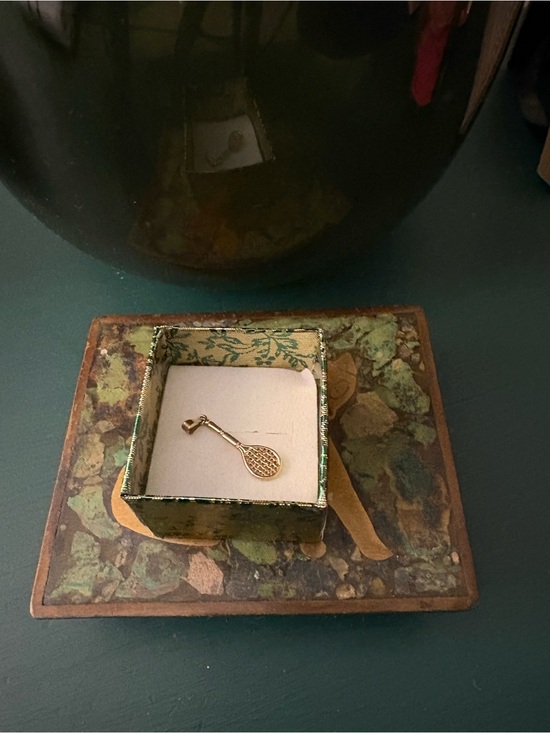 Jewelry - 10k Gold Tennis Racket Pendant Charm